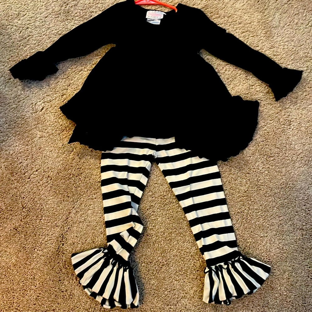 Serendipity Clothing Company black and cream outfit size 5